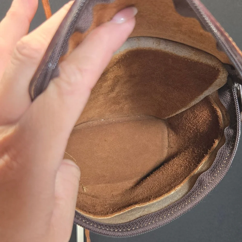 Vintage GH Bass Leather Crossbody Bucket Bag British Tan Canteen Field Heritage
